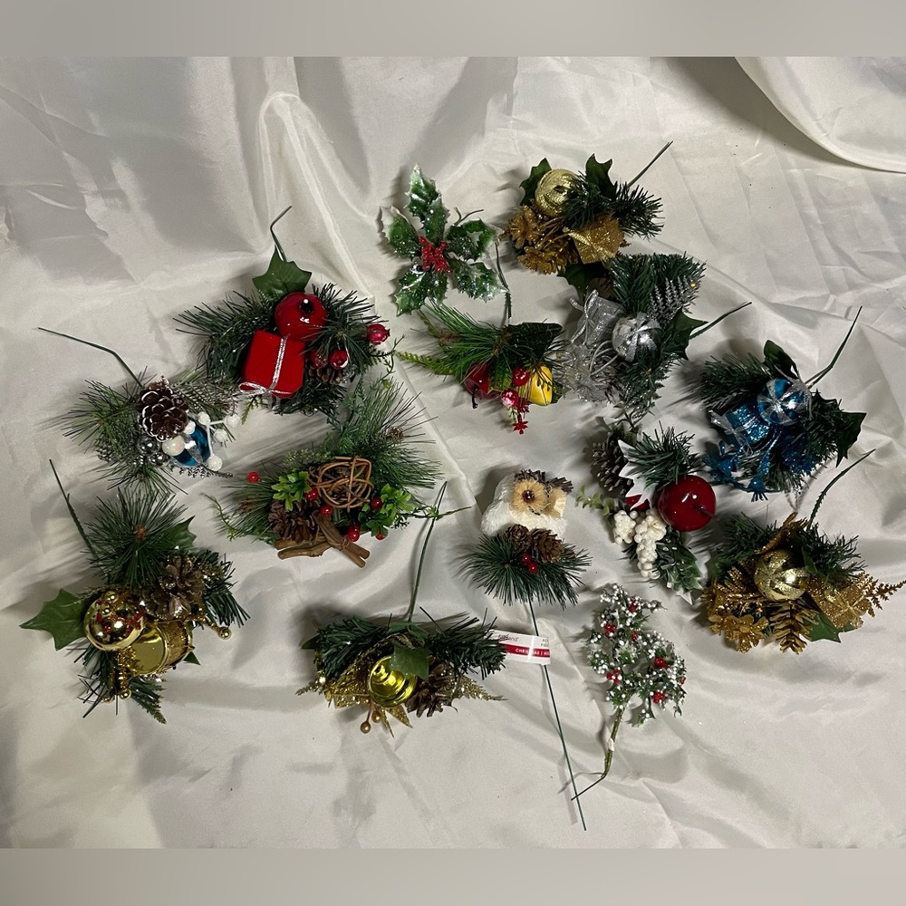 Set of 14 Holiday Floral Picks
